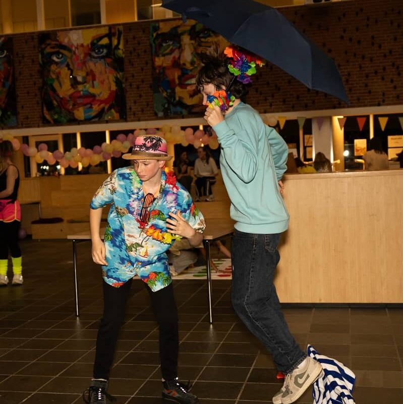 Afgelopen vrijdag trapten we het paasweekend feestelijk af met een supergezellige activiteitenavond &hellip;