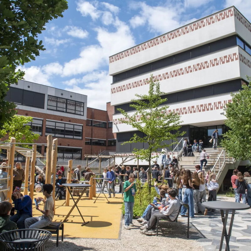Afgelopen vrijdag vierden we samen de opening van ons vernieuwde schoolplein.

Wat begon als een pro&hellip;