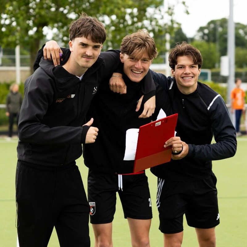 Ondanks de regen hebben alle toppers uit B2 vorige week enthousiast en sportief meegedaan aan een ge&hellip;