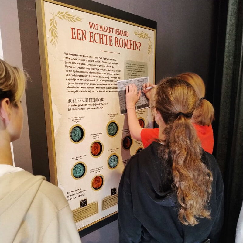 Gymnasium leerlingen op ontdekkingstocht in Museumpark Oriëntalis!

Tijdens de excursie onderzochte&hellip;