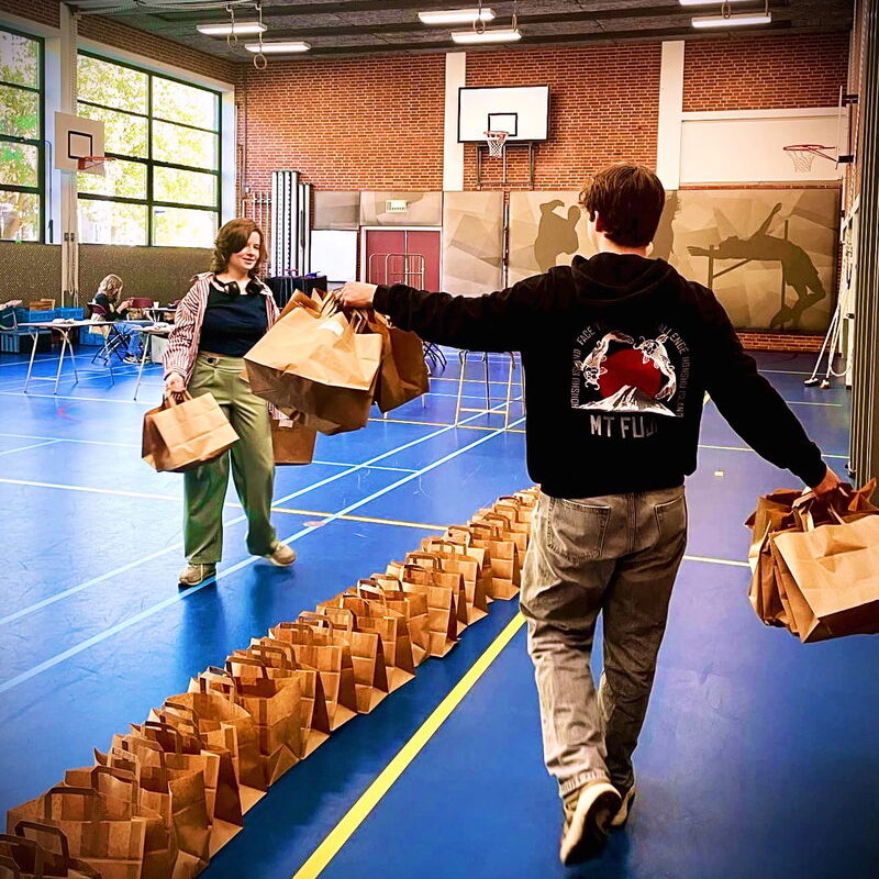 Vandaag is het Dag van de Leraar of zoals wij het op school noemen: Dag van het Onderwijspersoneel!
&hellip;